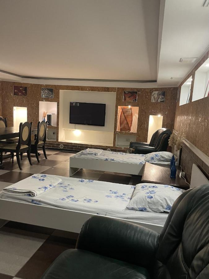Mang'O Hostel อัคเทา ภายนอก รูปภาพ