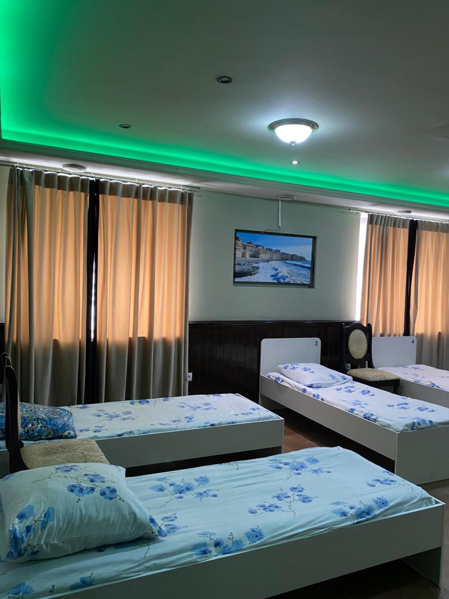 Mang'O Hostel อัคเทา ภายนอก รูปภาพ